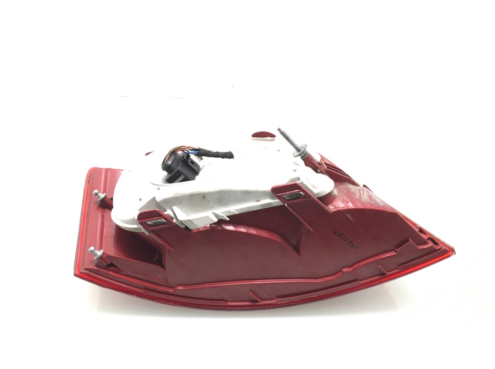 Фонарь задний правый бу для Audi A6 C6 2.4 i,  2004 г.