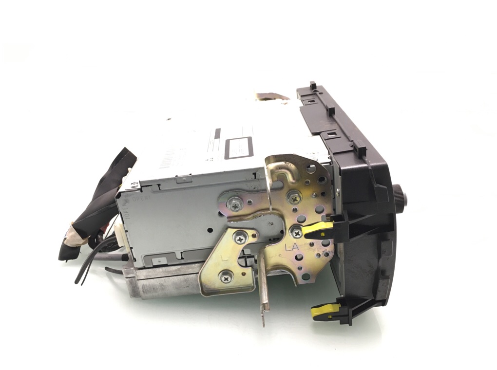 Магнитола бу для Toyota Auris 2 1.4 TD, 2014 г. Магнитола бу для Toyota Auris 2 1.4 TD, 2014 г.