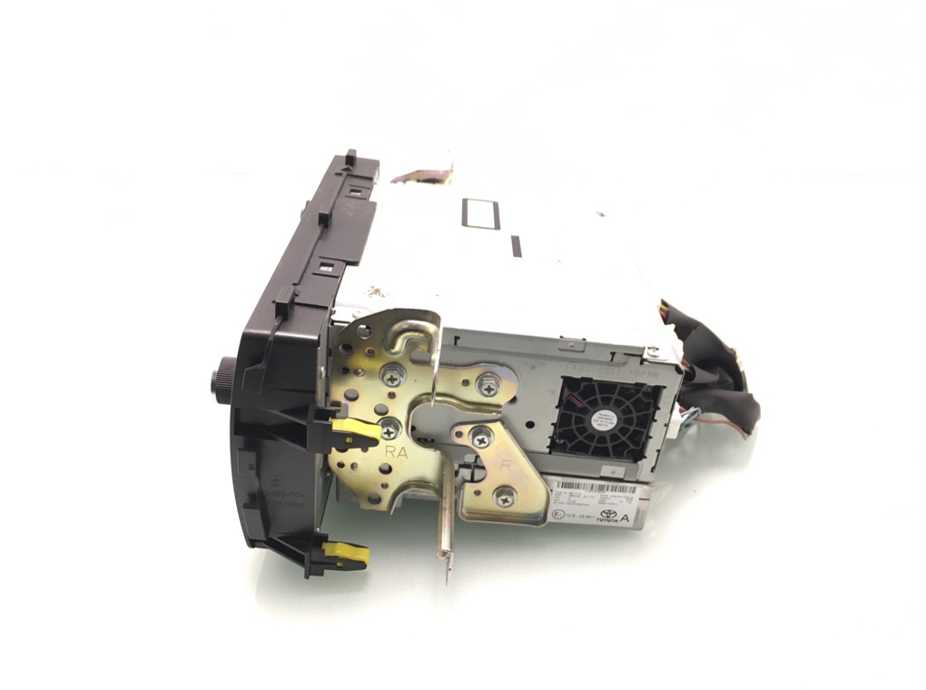 Магнитола бу для Toyota Auris 2 1.4 TD, 2014 г. Магнитола бу для Toyota Auris 2 1.4 TD, 2014 г.