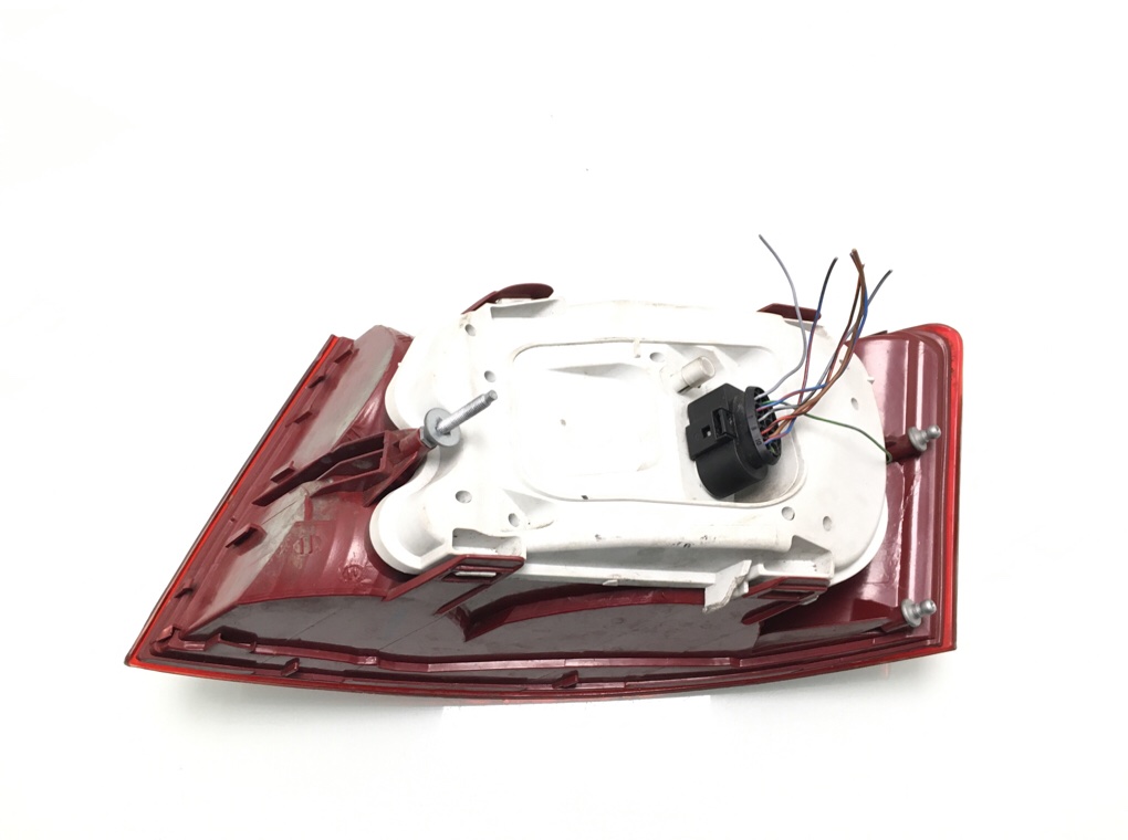 Фонарь задний левый бу для Audi A6 C6 2.4 i, 2004 г. Фонарь задний левый бу для Audi A6 C6 2.4 i, 2004 г.