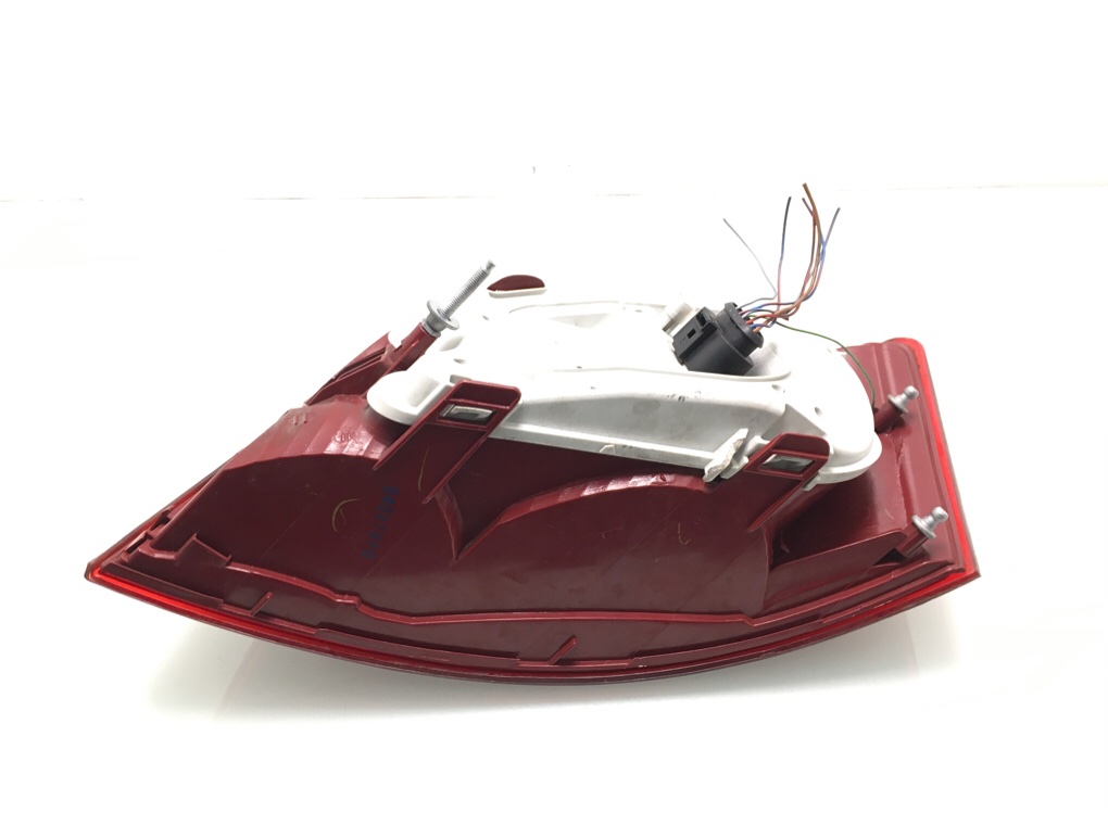 Фонарь задний левый бу для Audi A6 C6 2.4 i, 2004 г. Фонарь задний левый бу для Audi A6 C6 2.4 i, 2004 г.