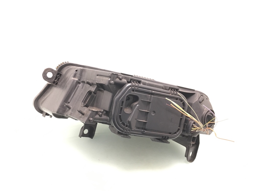 Фара правая бу для Audi A6 C6 2.4 i,  2004 г.