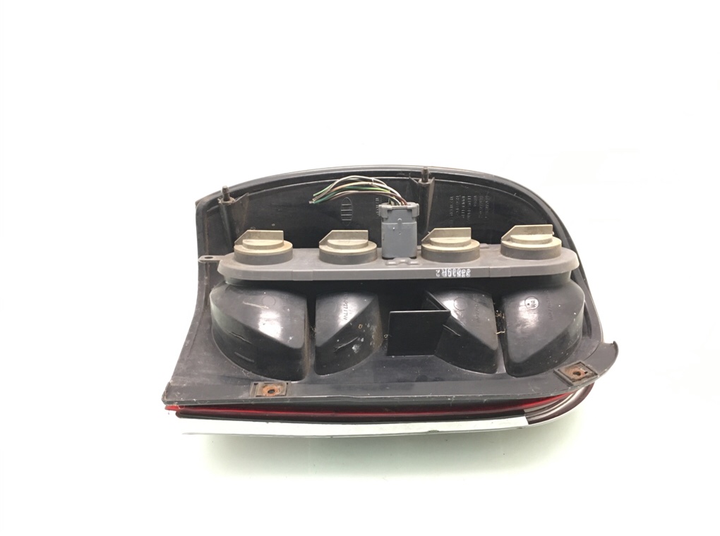 Фонарь задний правый бу для Jeep Cherokee KJ 3.7 i,  2004 г.