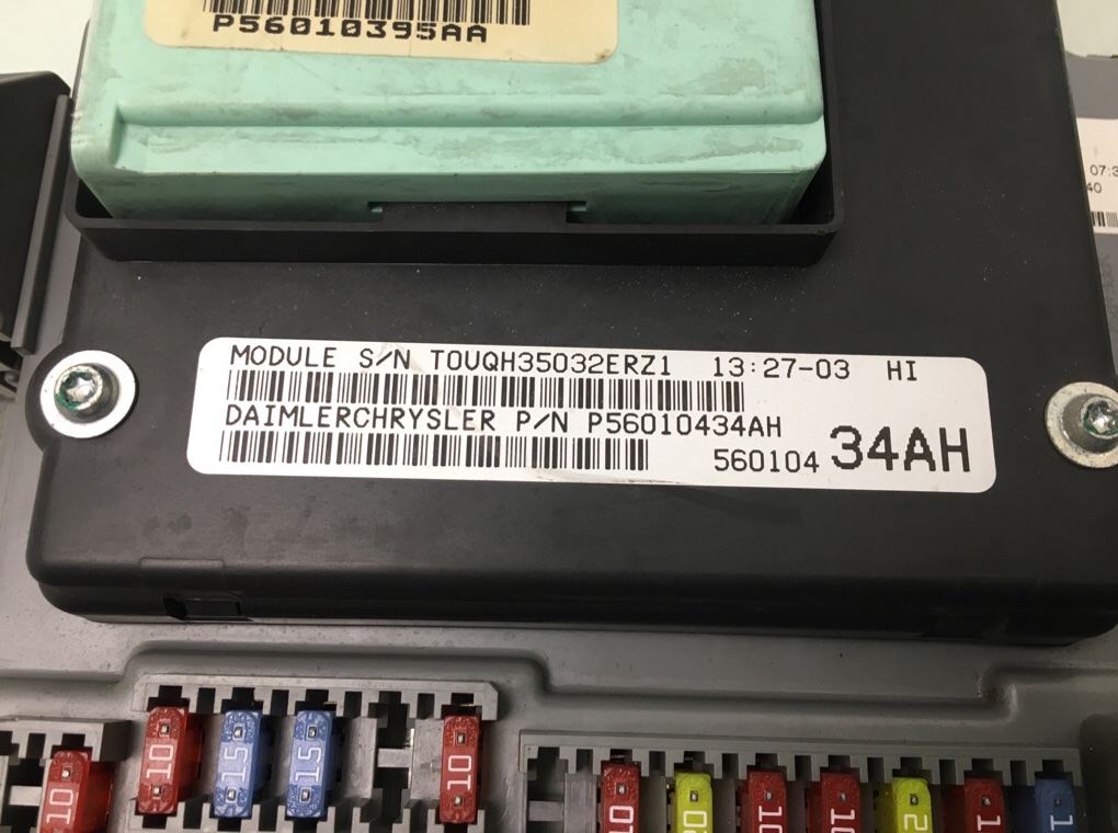 Блок предохранителей бу для Jeep Cherokee KJ 3.7 i,  2004 г.