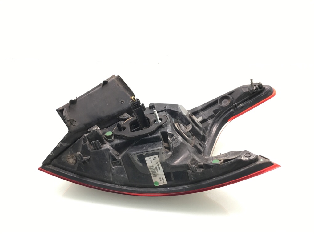 Фонарь задний левый бу для Peugeot 308 T9 1.6 HDi, 2014 г. Фонарь задний левый бу для Peugeot 308 T9 1.6 HDi, 2014 г.