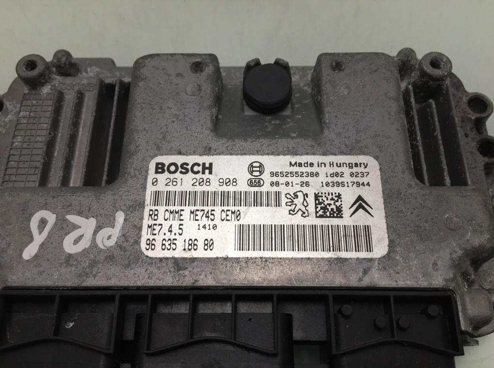 Блок управления двигателем бу для Citroen Xsara Picasso 1.6 i, 2008 г. Блок управления двигателем бу для Citroen Xsara Picasso 1.6 i, 2008 г.