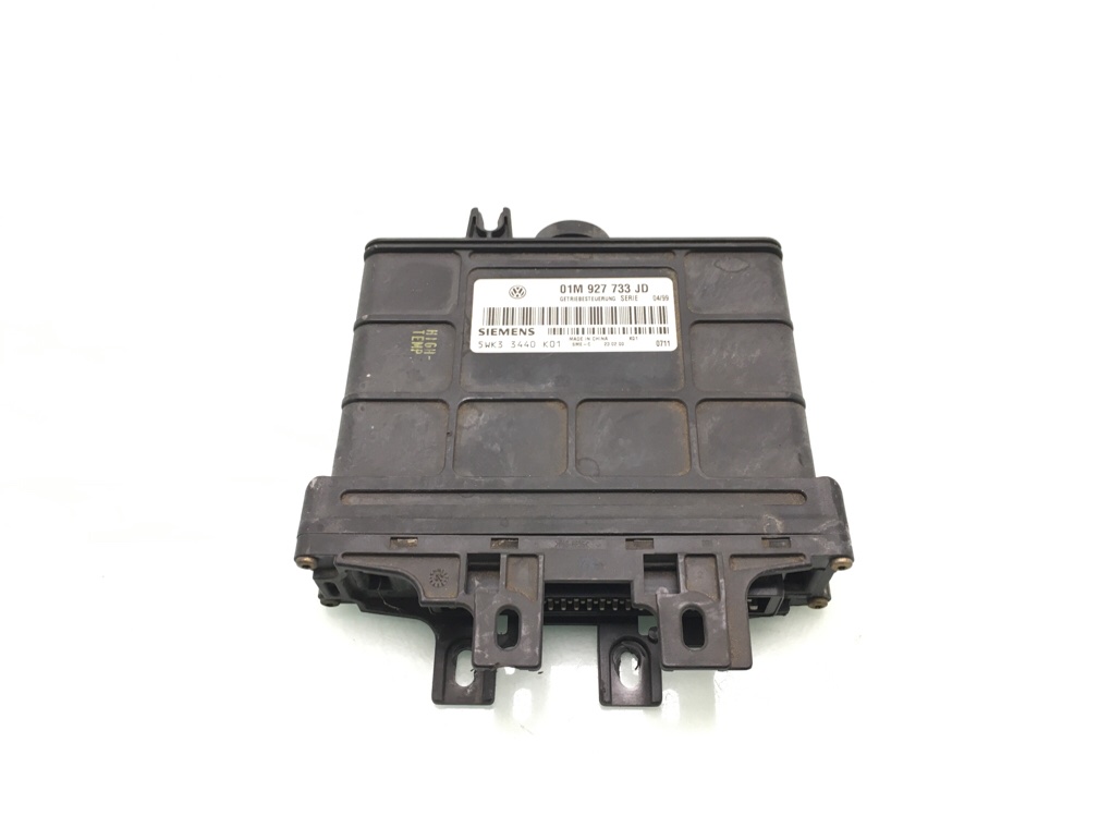 Блок управления АКПП бу для Volkswagen Golf 4 1.6 i, 2000 г.