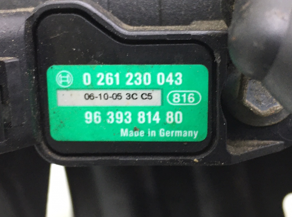 Коллектор впускной бу для Citroen C3 1 1.4 i, 2007 г. Коллектор впускной бу для Citroen C3 1 1.4 i, 2007 г.