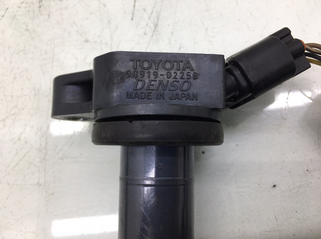 Катушка зажигания бу для Lexus IS 2 2.5 i,  2006 г.