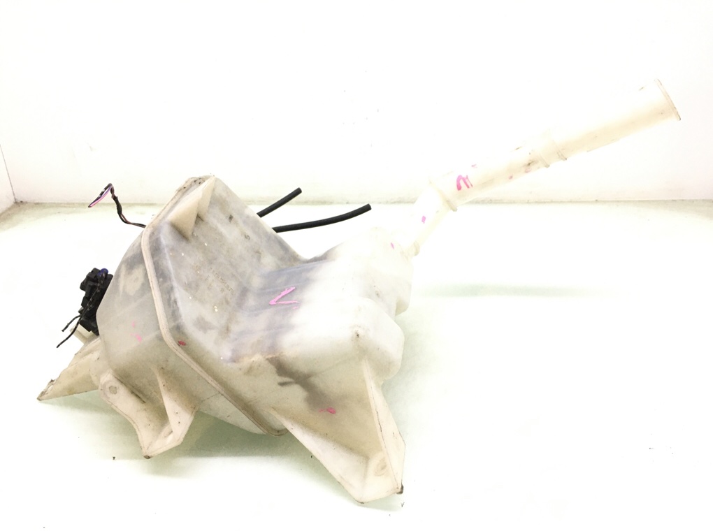 Бачок омывателя бу для Mazda 6  2 2.2 TD,  2010 г.