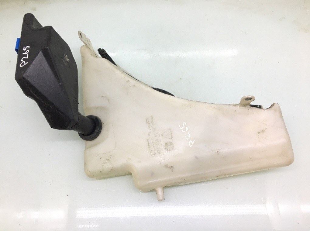 Бачок омывателя бу для Audi A5 2.0 TFSi, 2009 г.