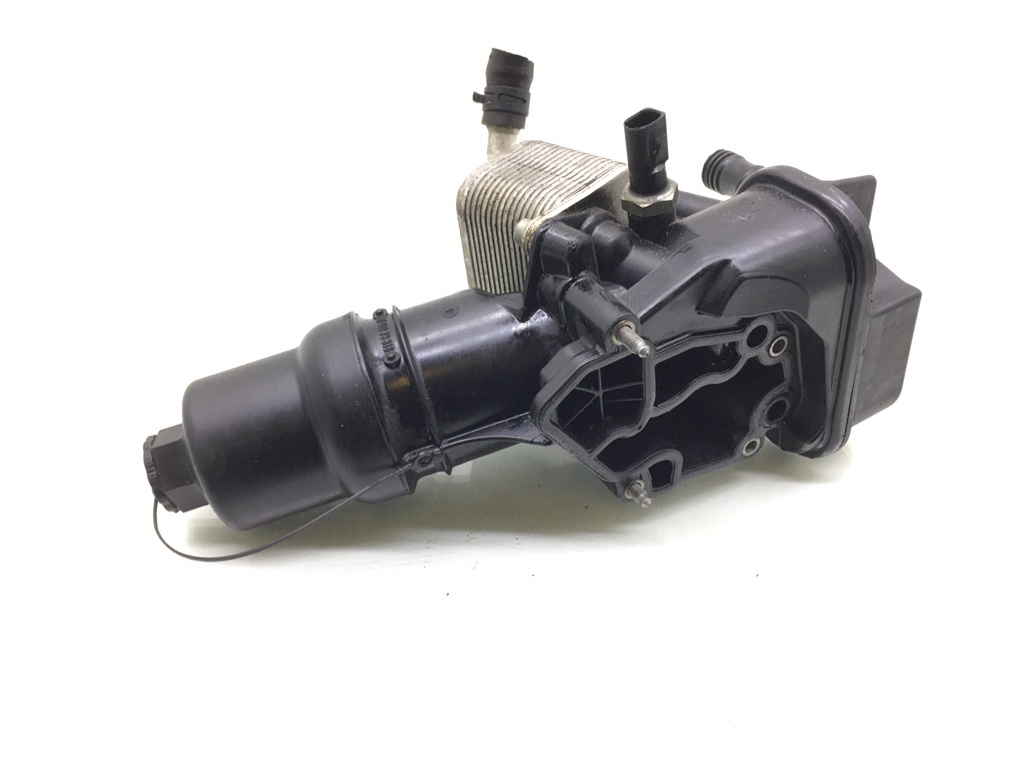 Корпус масляного фильтра бу для Audi A4 B7 2.0 TFSI, 2007 г. Корпус масляного фильтра бу для Audi A4 B7 2.0 TFSI, 2007 г.