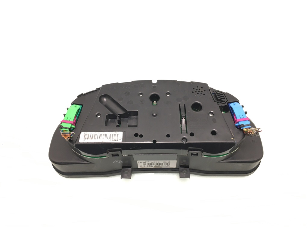 Щиток приборов (приборная панель) бу для Volkswagen Passat B5 1.9 TDi, 2003 г. Щиток приборов (приборная панель) бу для Volkswagen Passat B5 1.9 TDi, 2003 г.