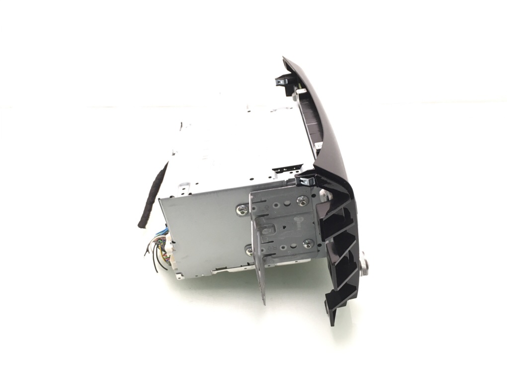 Магнитола бу для Nissan Navara 3 2.3 DCi, 2021 г. Магнитола бу для Nissan Navara 3 2.3 DCi, 2021 г.