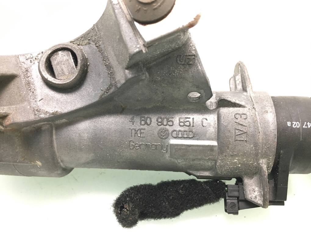 Замок зажигания бу для Volkswagen Passat B5 1.9 TDi, 2003 г. Замок зажигания бу для Volkswagen Passat B5 1.9 TDi, 2003 г.