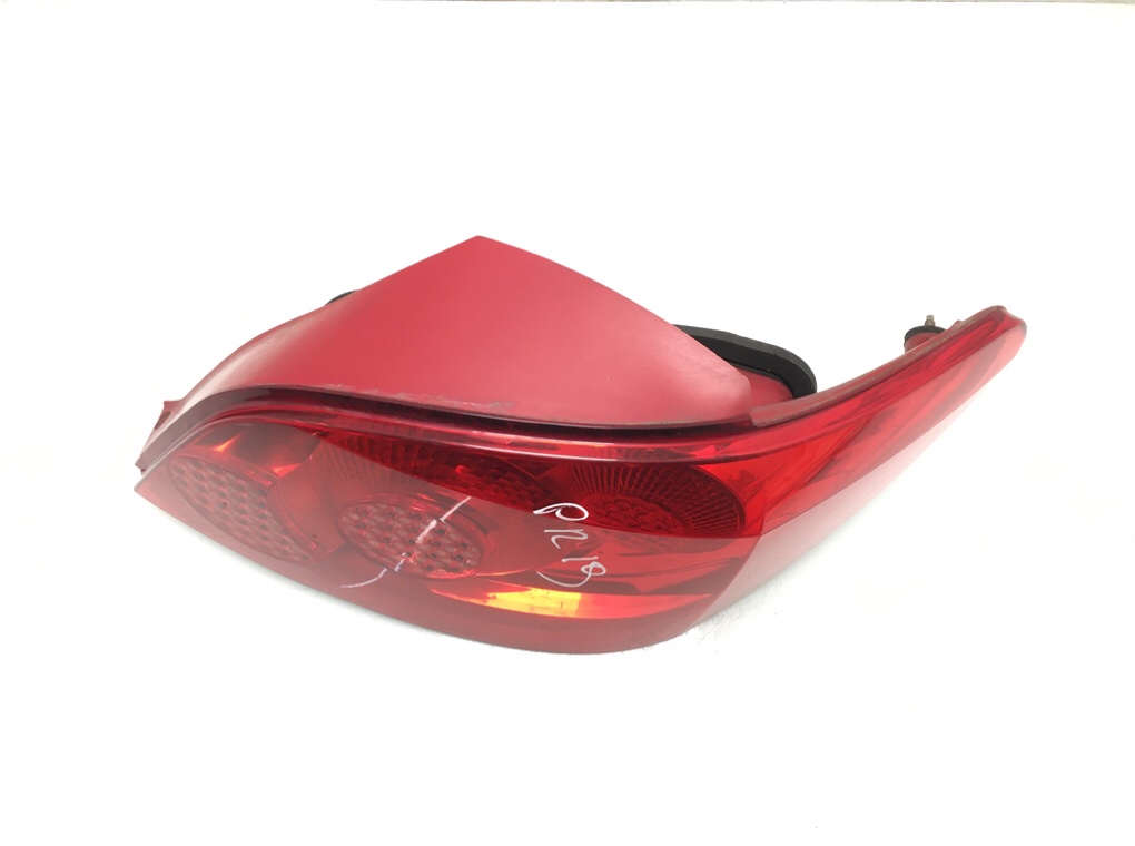 Фонарь задний правый бу для Peugeot 307  1.4 i,   г.