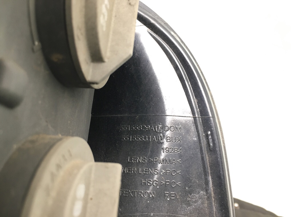 Фонарь задний левый бу для Jeep Cherokee KJ 2.5 CRD,  2003 г.