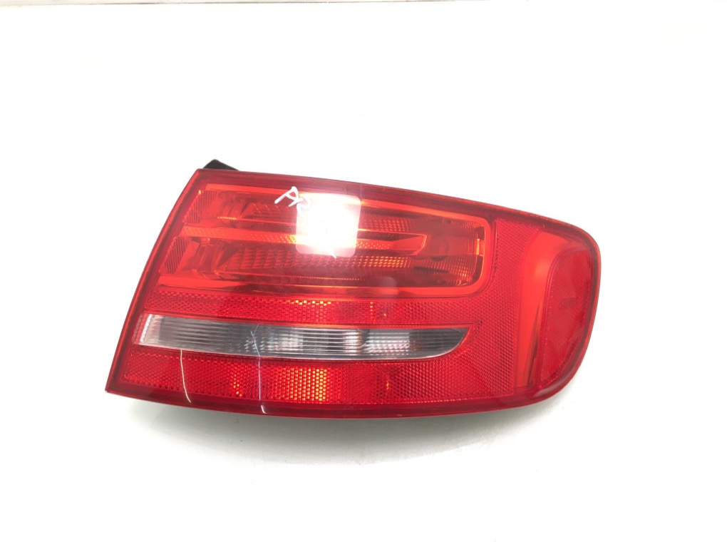 Фонарь задний правый бу для Audi A4 B8 2.0 TDi, 2009 г.