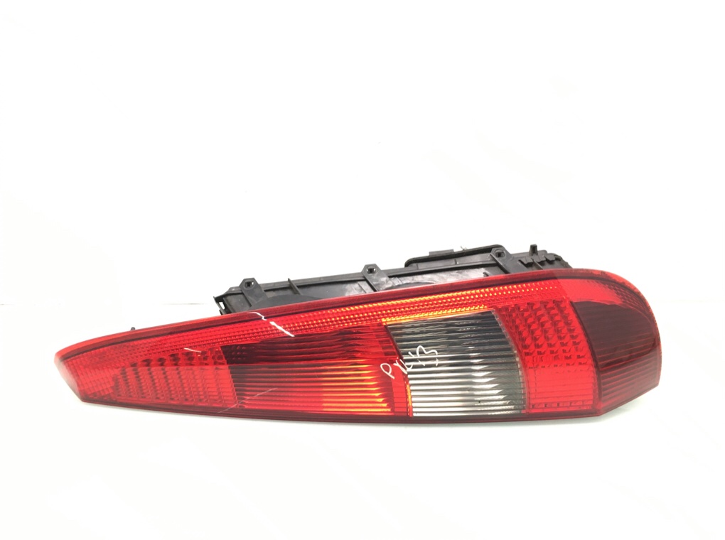 Фонарь задний правый бу для Ford Fiesta 5 1.4 i, 2004 г.