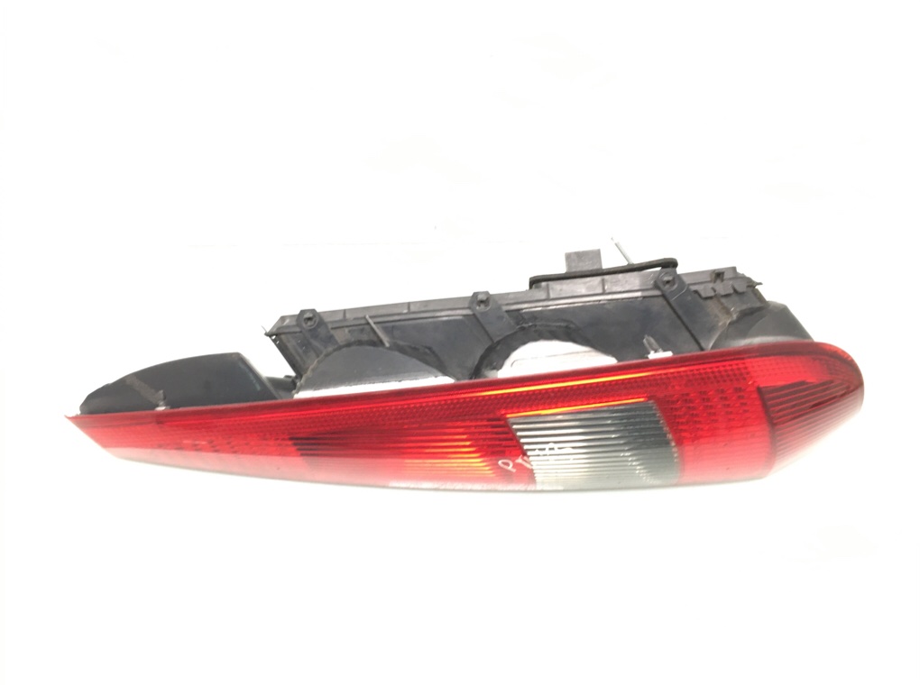 Фонарь задний правый бу для Ford Fiesta 5 1.4 i, 2004 г. Фонарь задний правый бу для Ford Fiesta 5 1.4 i, 2004 г.