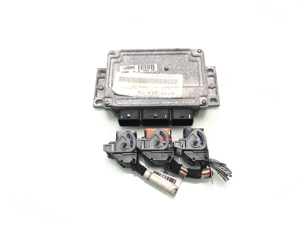 Блок управления двигателем бу для Peugeot 307 1.4 i, 2005 г.