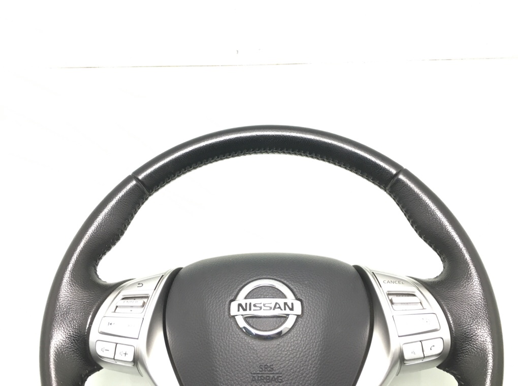 Руль бу для Nissan Navara 3 2.3 DCi,  2021 г.