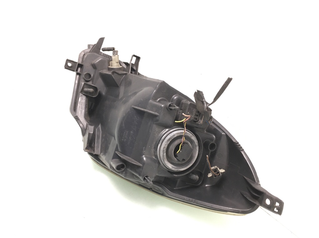 Фара правая бу для Nissan Note E11 1.6 i,  2008 г.