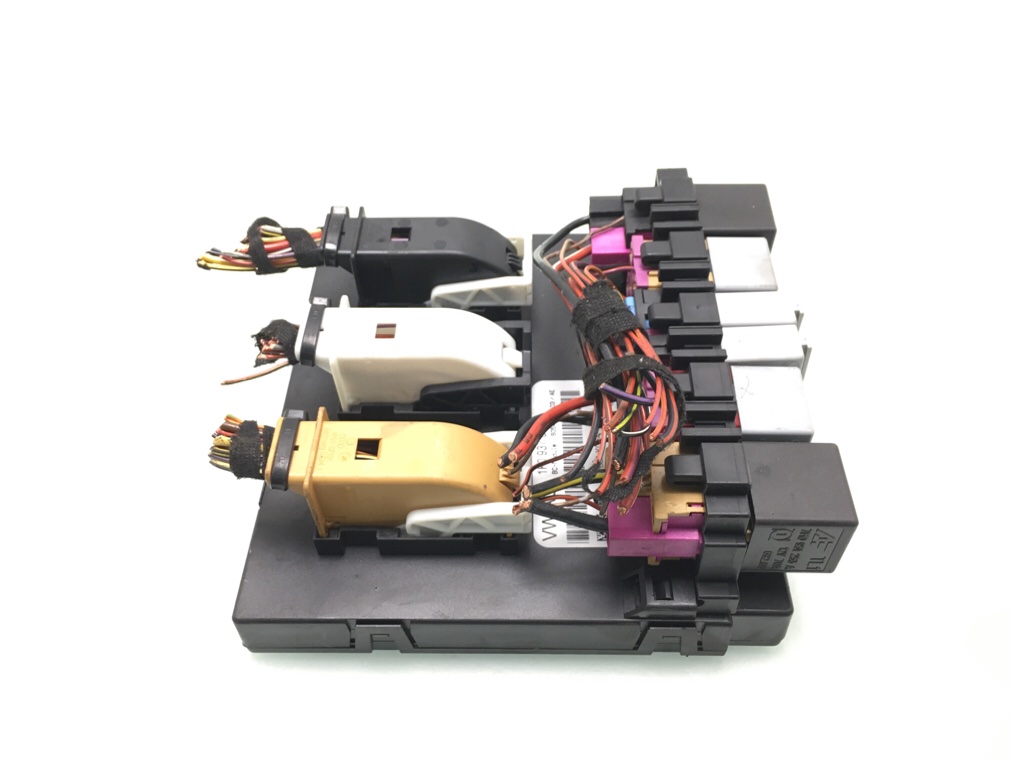 Блок комфорта бу для Skoda Superb 2 2.0 TDi, 2009 г. Блок комфорта бу для Skoda Superb 2 2.0 TDi, 2009 г.