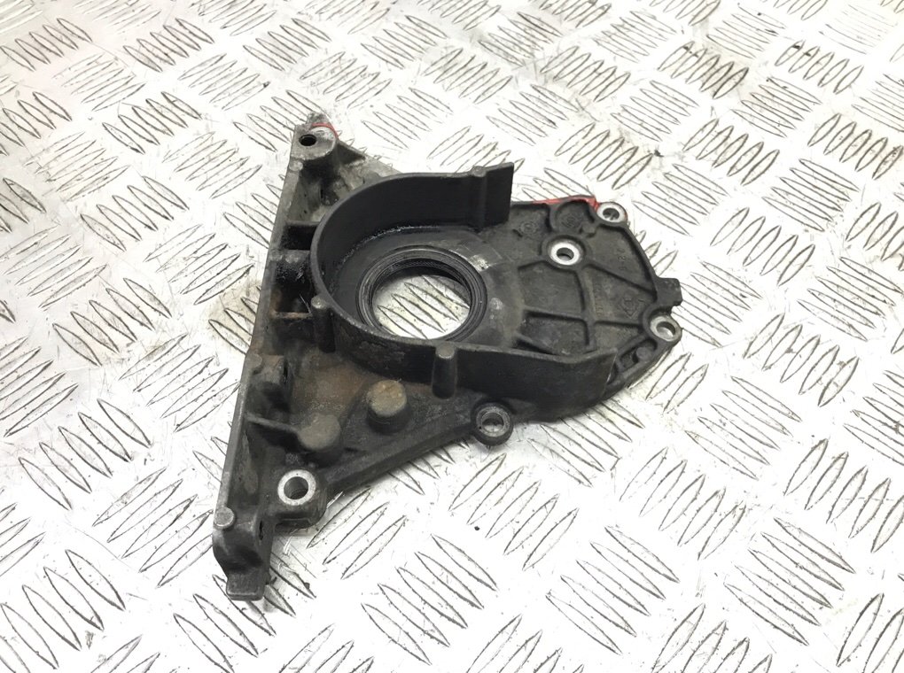 Крышка двигателя передняя бу для Nissan Primastar  1.9 DCi,  2004 г.