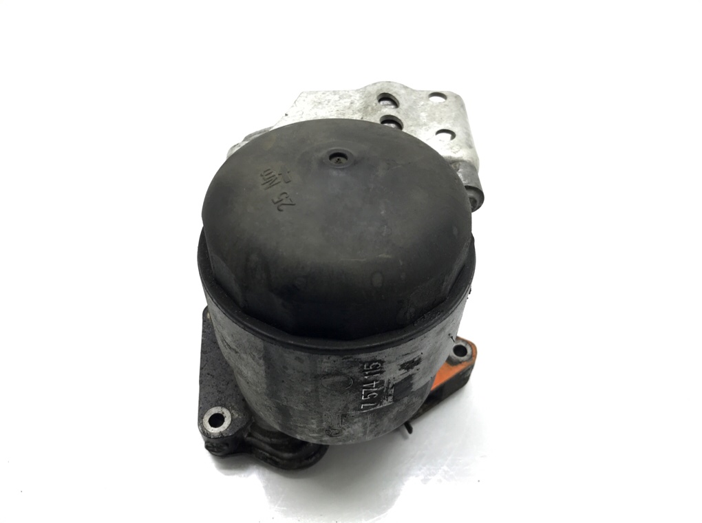 Корпус масляного фильтра бу для BMW 3 E90/E91/E92/E93 2.0 i, 2009 г. Корпус масляного фильтра бу для BMW 3 E90/E91/E92/E93 2.0 i, 2009 г.