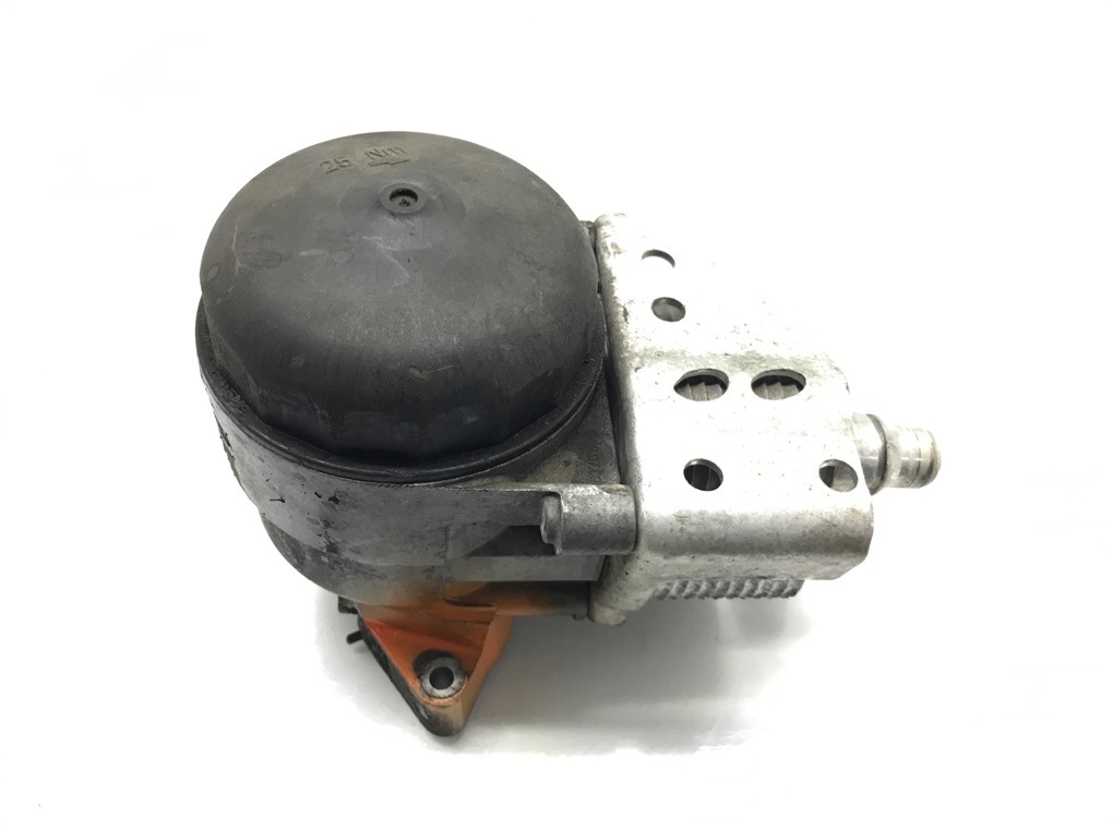 Корпус масляного фильтра бу для BMW 3 E90/E91/E92/E93 2.0 i, 2009 г. Корпус масляного фильтра бу для BMW 3 E90/E91/E92/E93 2.0 i, 2009 г.