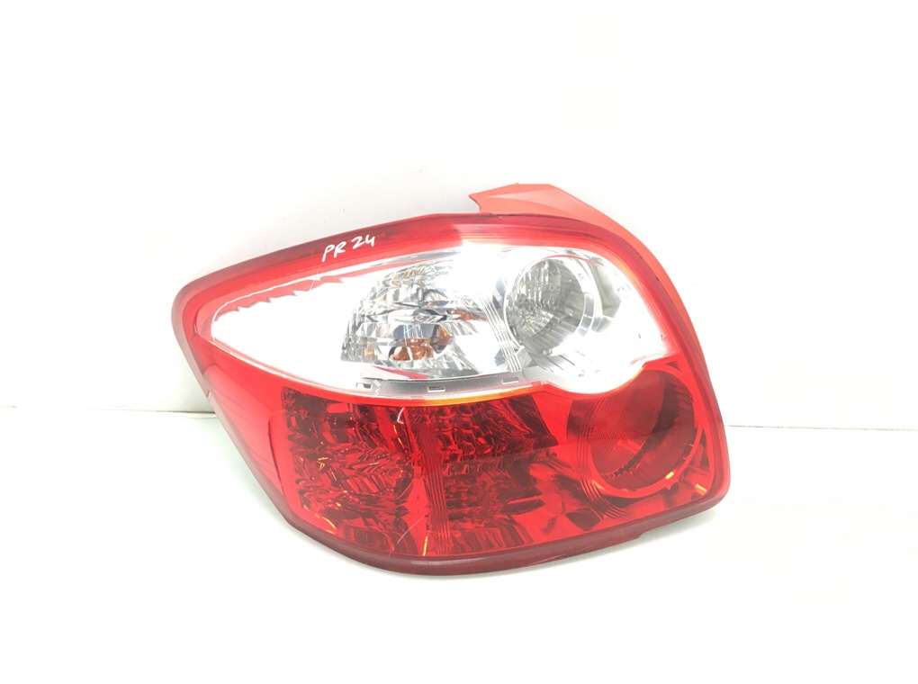 Фонарь задний левый бу для Toyota Auris 1.4 TD, 2011 г.