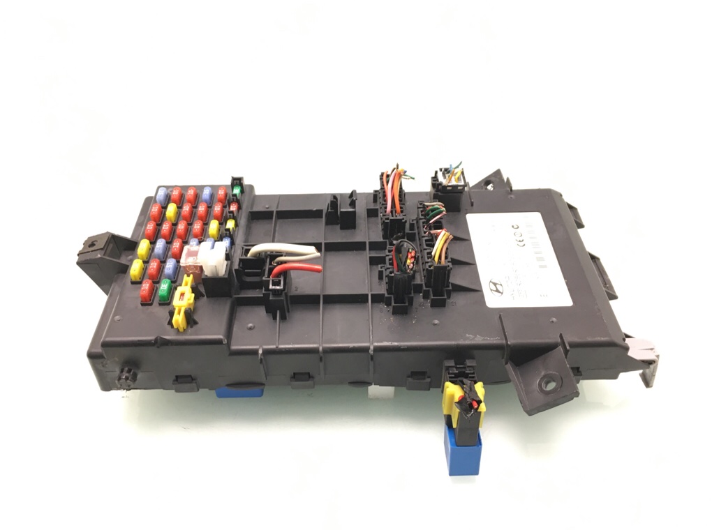 Блок предохранителей бу для Hyundai Coupe 2 2.0 i, 2007 г. Блок предохранителей бу для Hyundai Coupe 2 2.0 i, 2007 г.