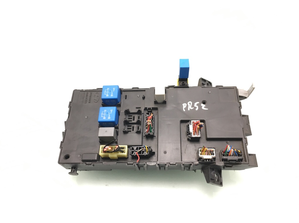 Блок предохранителей бу для Hyundai Coupe 2 2.0 i, 2007 г. Блок предохранителей бу для Hyundai Coupe 2 2.0 i, 2007 г.