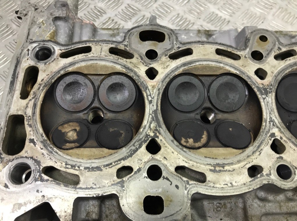 Головка блока цилиндров бу для Ford Focus 2 1.8 i,  2007 г.