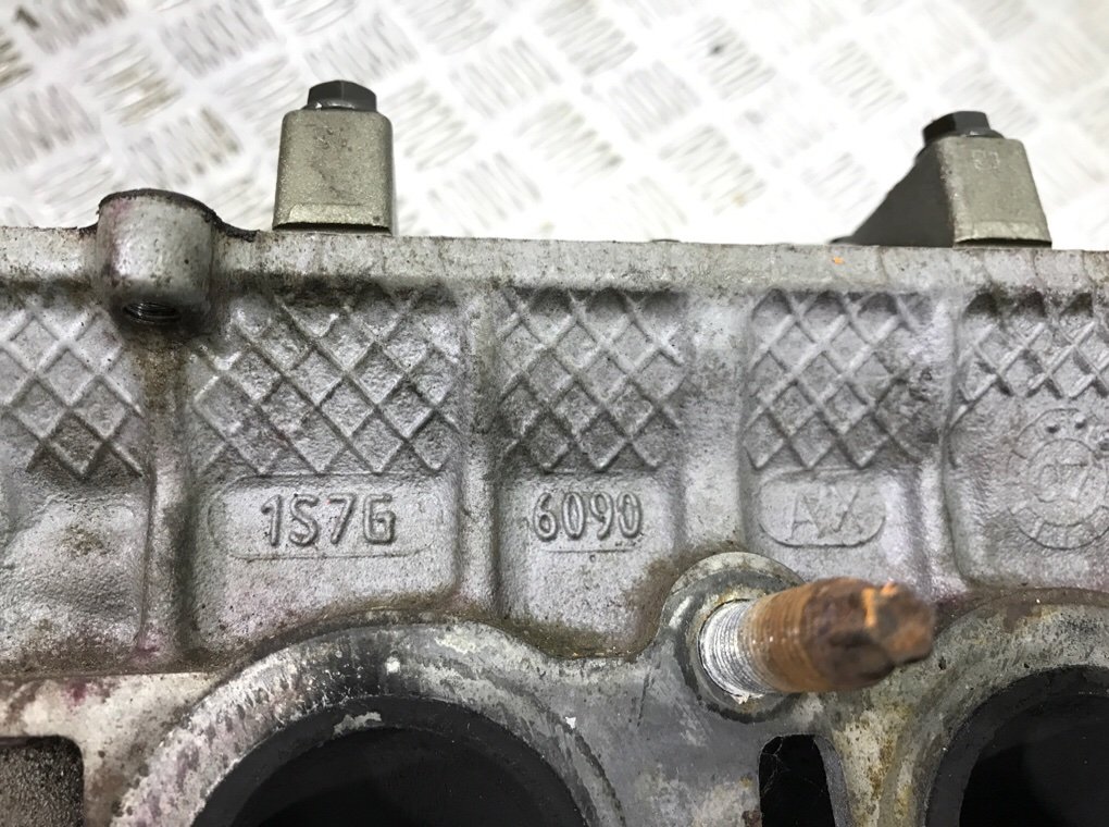 Головка блока цилиндров бу для Ford Focus 2 1.8 i,  2007 г.