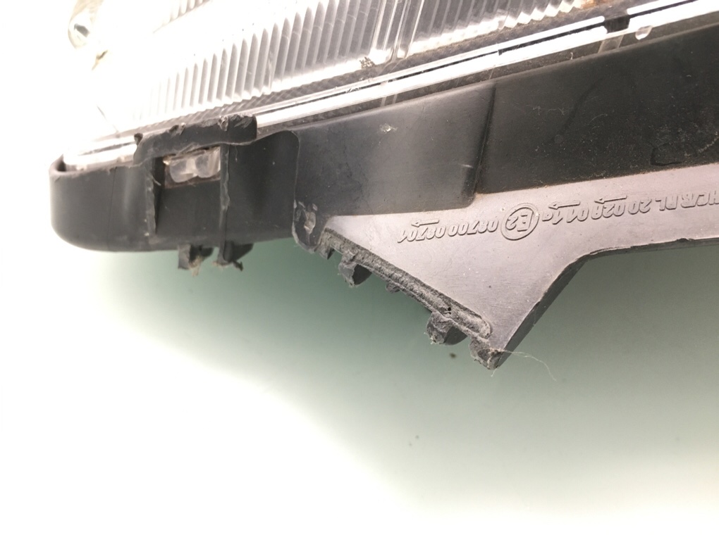 Фара левая бу для Toyota Yaris XP9 1.4 TD,  2009 г.