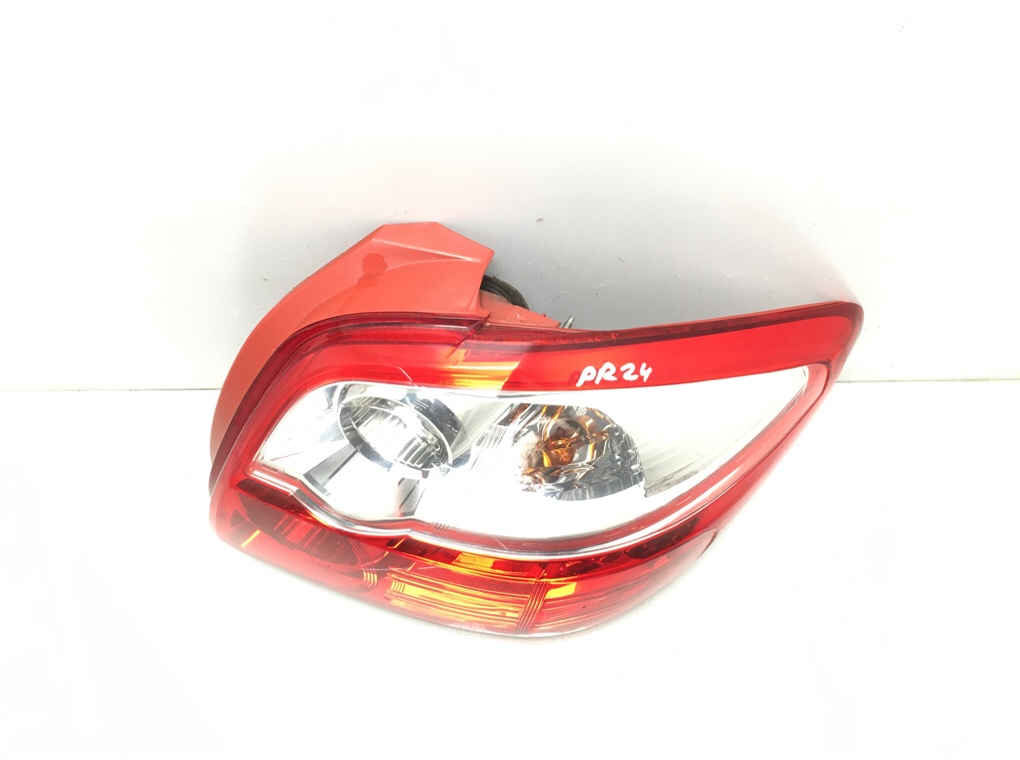 Фонарь задний правый бу для Toyota Auris  1.4 TD,  2011 г.