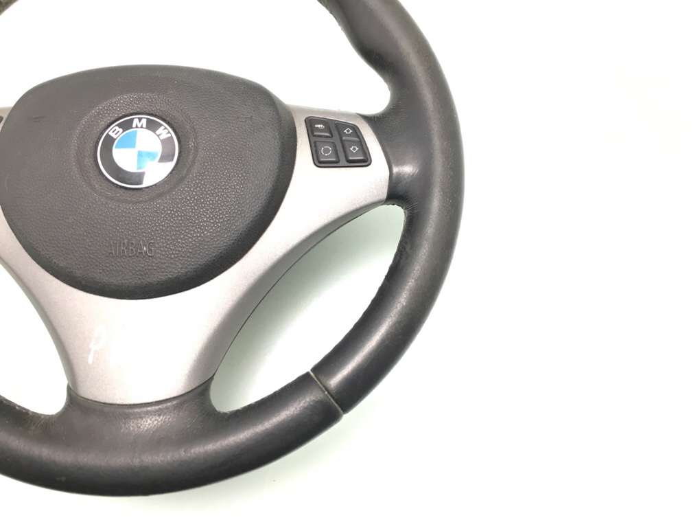 Руль бу для BMW 1 E87/E81/E82/E88 1.6 i, 2005 г. Руль бу для BMW 1 E87/E81/E82/E88 1.6 i, 2005 г.