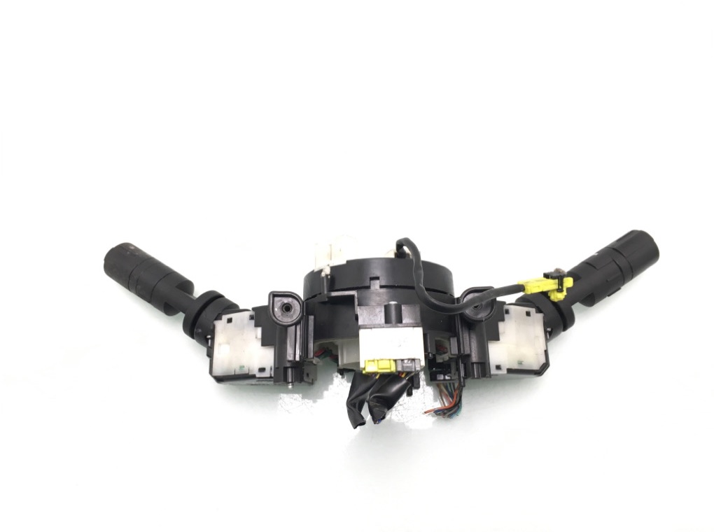 Переключатель подрулевой (стрекоза) бу для Nissan Qashqai+2 1 1.5 DCi, 2011 г. Переключатель подрулевой (стрекоза) бу для Nissan Qashqai+2 1 1.5 DCi, 2011 г.