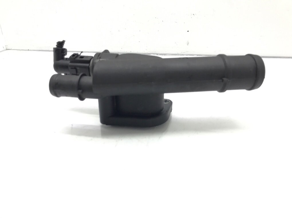 Корпус термостата бу для Audi A4 B7 2.0 TDi,  2007 г.