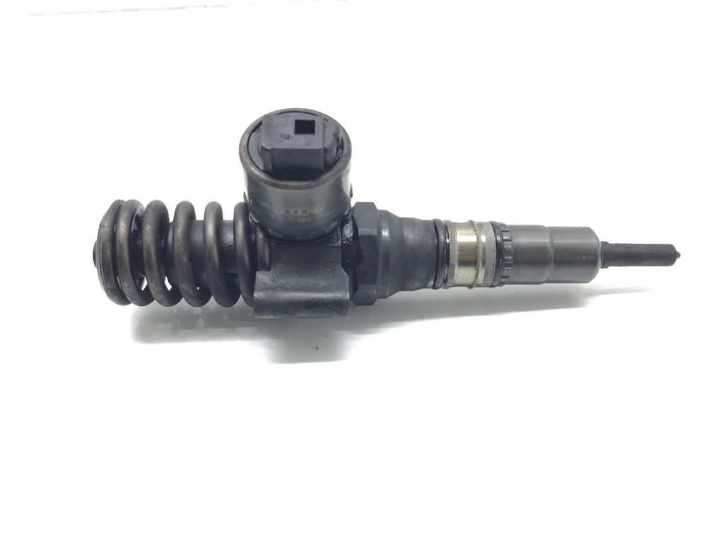 Форсунка бу для Audi A4 B7 2.0 TDi,  2007 г.