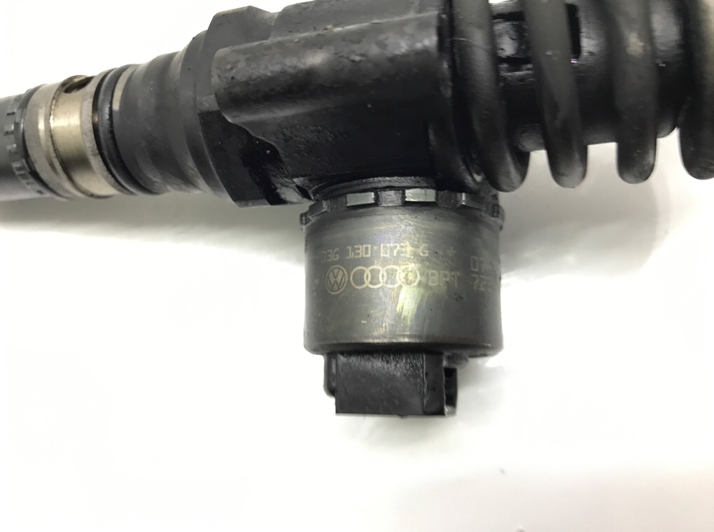 Форсунка бу для Audi A4 B7 2.0 TDi,  2007 г.