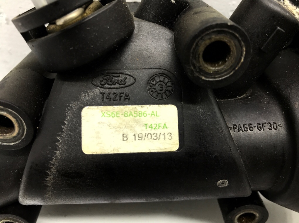 Корпус термостата бу для Ford Ka 1.6 i, 2003 г. Корпус термостата бу для Ford Ka 1.6 i, 2003 г.