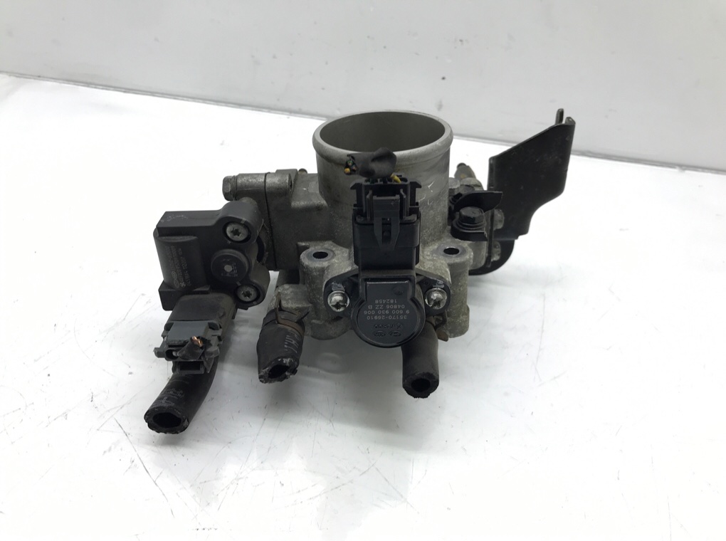 Заслонка дроссельная бу для Hyundai i20 1 1.2 i, 2010 г. Заслонка дроссельная бу для Hyundai i20 1 1.2 i, 2010 г.