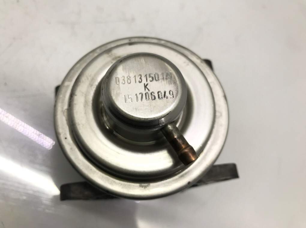 Клапан EGR бу для Volkswagen Jetta 5 1.9 TDi, 2007 г. Клапан EGR бу для Volkswagen Jetta 5 1.9 TDi, 2007 г.