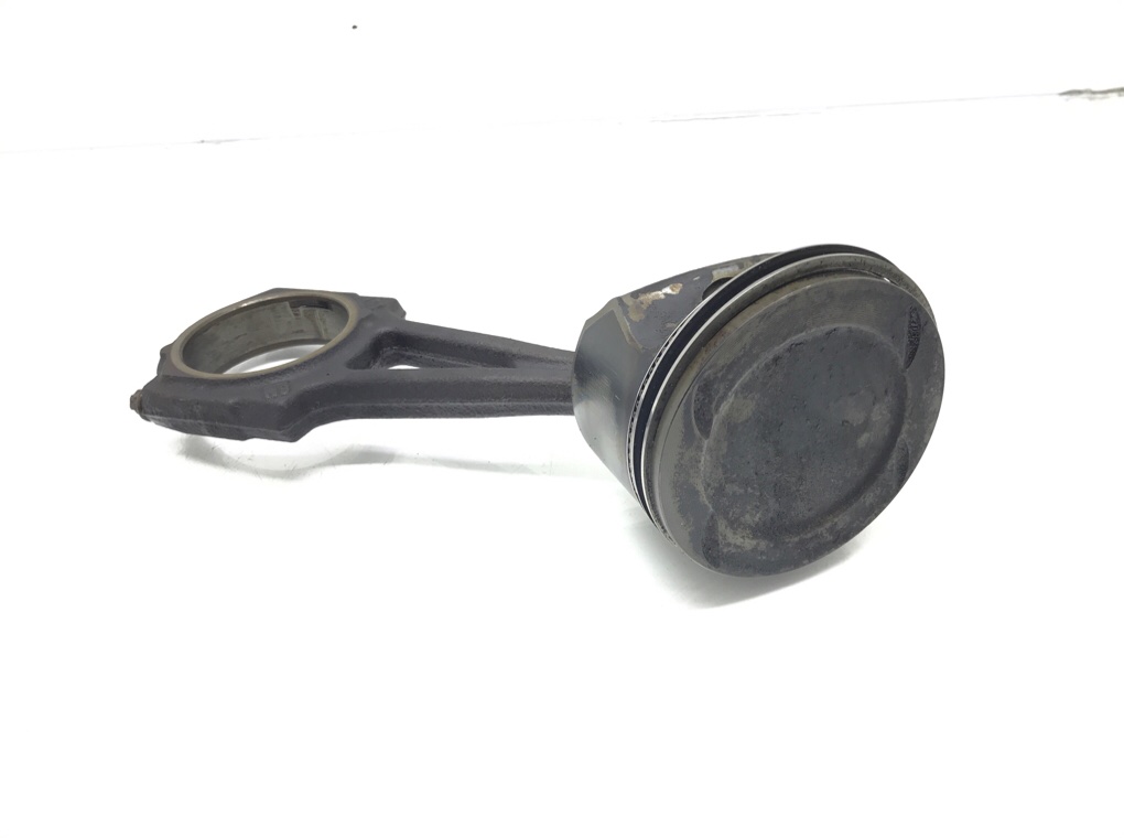 Поршень бу для Opel Astra H 1.4 i,  2010 г.