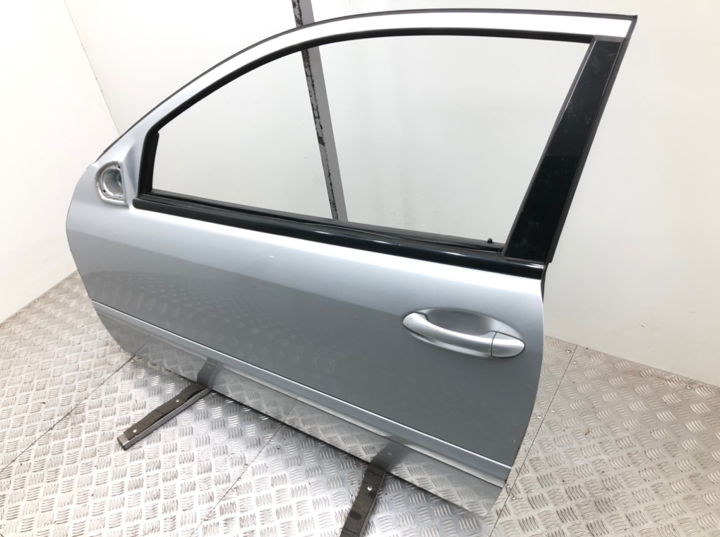 Дверь передняя левая бу для Mercedes C W203 1.8 i,  2005 г.