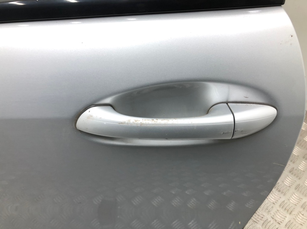 Дверь передняя левая бу для Mercedes C W203 1.8 i,  2005 г.