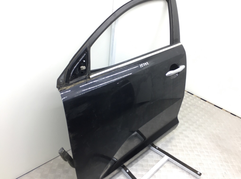 Дверь передняя левая бу для Kia Sportage 3 2.0 CRDi,  2011 г.